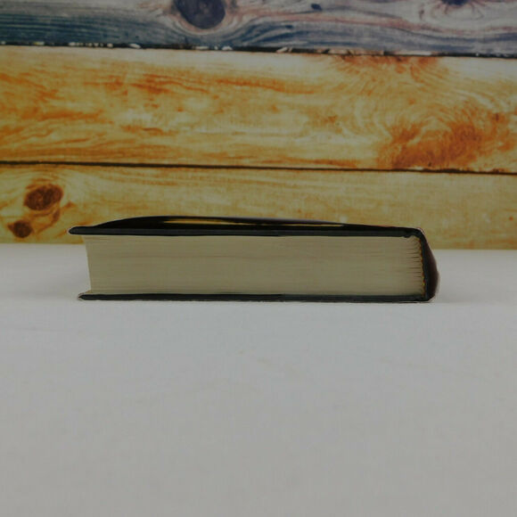 Robert Langdon 2005 The Da Vinci Code Book by Dan Brown - Picture 9 of 9